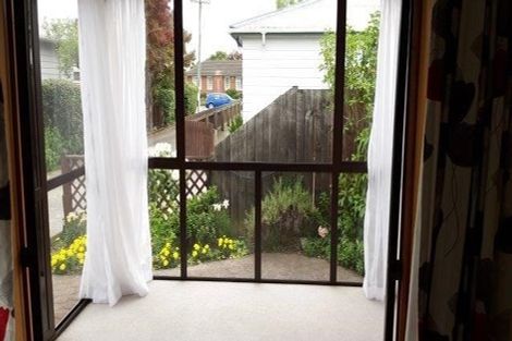 Photo of property in 8a Grassmere Street, Papanui, Christchurch, 8052