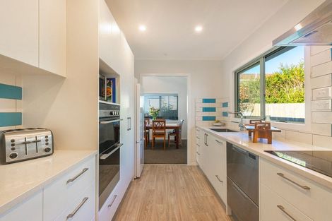 Photo of property in 1 Tamatea Drive, Snells Beach, 0920