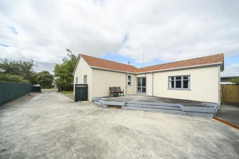 Photo of property in 629 Featherston Street, Roslyn, Palmerston North, 4414