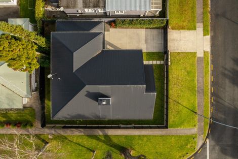 Photo of property in 76 Edgecumbe Road, Tauranga, 3110