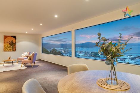 Photo of property in 18 Korokoro Road, Korokoro, Lower Hutt, 5012