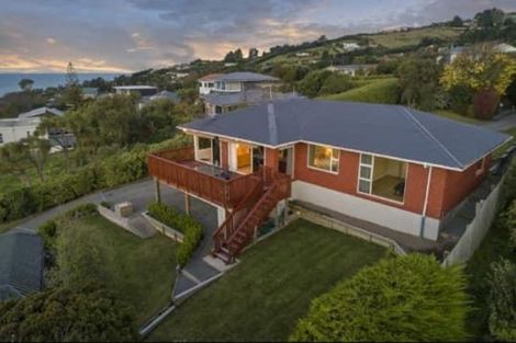 Photo of property in 9 Madeley Road, Mount Pleasant, Christchurch, 8081