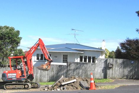 Photo of property in 3 Waratah Street, Birkenhead, Auckland, 0626