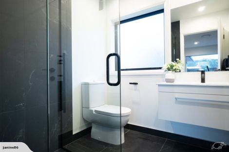 Photo of property in 26 Serenity Crescent, Kelvin Grove, Palmerston North, 4414