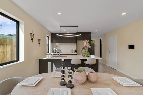 Photo of property in 8b Deuxberry Avenue, Northcote, Auckland, 0627