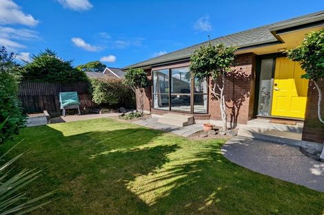 Photo of property in 1/139 Sawyers Arms Road, Northcote, Christchurch, 8052