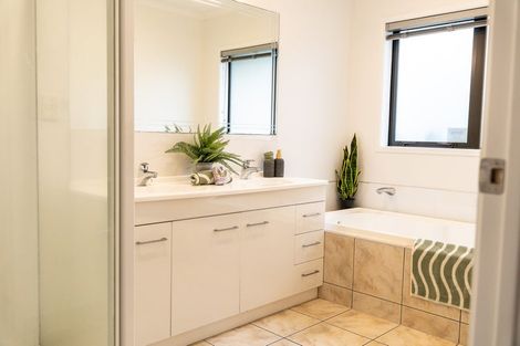 Photo of property in 2 Mosslea Court, Rototuna North, Hamilton, 3210