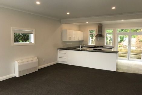 Photo of property in 494 Evans Bay Parade, Hataitai, Wellington, 6021