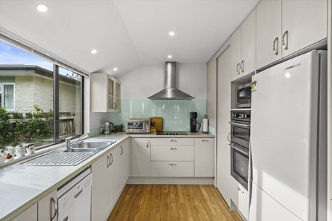 Photo of property in 6b Saint Leonards Square, Sumner, Christchurch, 8081