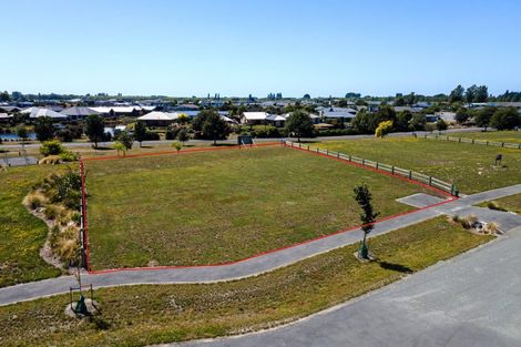 Photo of property in 16 Village Green Drive, Huntingdon, 7774