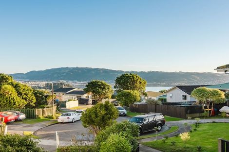 Photo of property in 7 Livet Place, Papakowhai, Porirua, 5024