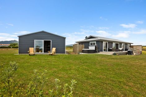 Photo of property in 11 Leith Road, Okato, New Plymouth, 4374