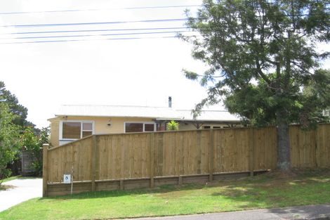 Photo of property in 5 Neptune Avenue, Beach Haven, Auckland, 0626