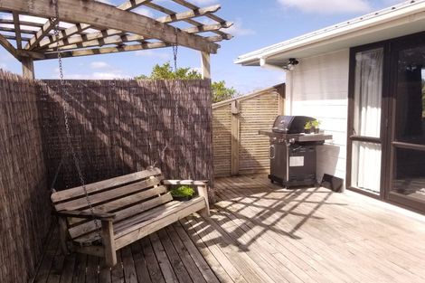 Photo of property in 2 Corric Hill, Torbay, Auckland, 0630