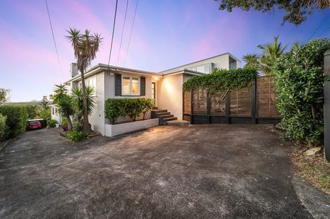 Photo of property in 1/50 Sylvan Avenue, Northcote, Auckland, 0627