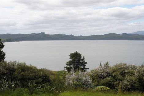 Photo of property in 100 Motukaraka Point Road, Kohukohu, 0491