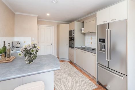 Photo of property in 96 Redcastle Drive, East Tamaki, Auckland, 2013