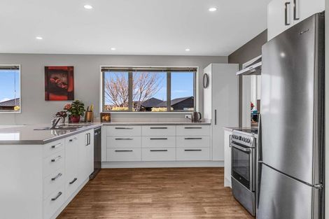 Photo of property in 31 Franklin Drive, Rangiora, 7400