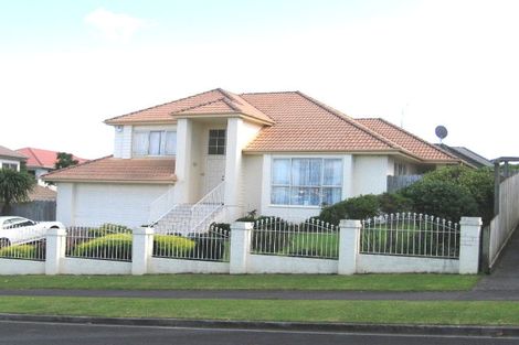 Photo of property in 21 Belgate Place, Somerville, Auckland, 2014