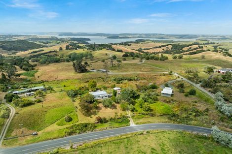 Photo of property in 881 Whakapirau Road, Whakapirau, Maungaturoto, 0583