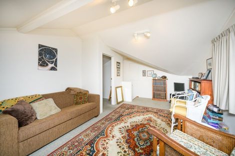 Photo of property in 34 Elmira Avenue, Hokowhitu, Palmerston North, 4410