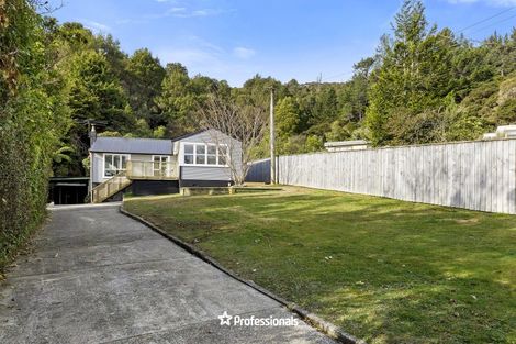 Photo of property in 21 Kennedy Grove, Stokes Valley, Lower Hutt, 5019