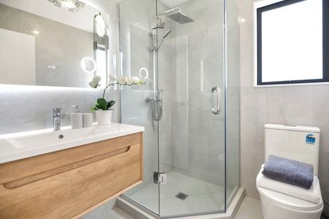 Photo of property in 19 Papatahi Lane, Flat Bush, Auckland, 2019