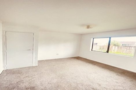 Photo of property in 1/44 Shifnal Drive, Randwick Park, Auckland, 2105