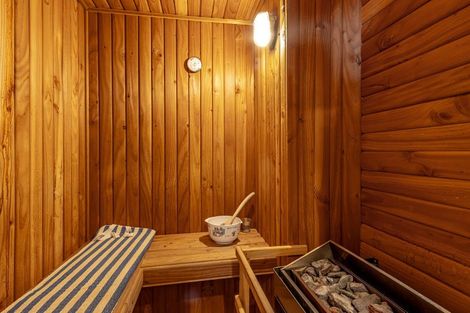 Photo of property in 25 Brockhall Lane, Avonhead, Christchurch, 8042