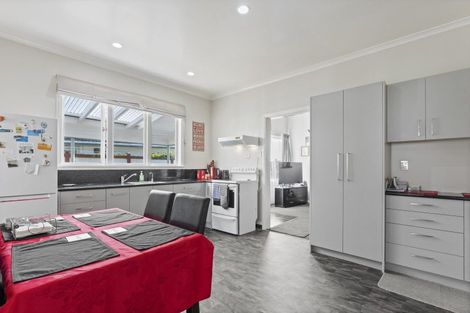 Photo of property in 10 Tiraumea Road, Pahiatua, 4910