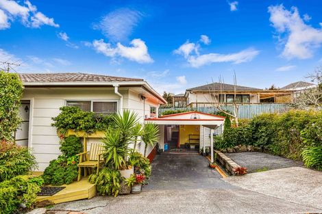Photo of property in 1/3a Kirrie Avenue, Te Atatu South, Auckland, 0610