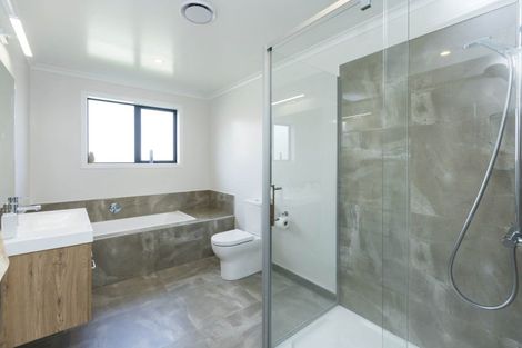 Photo of property in 79 Mawai Hakona Drive, Wallaceville, Upper Hutt, 5018