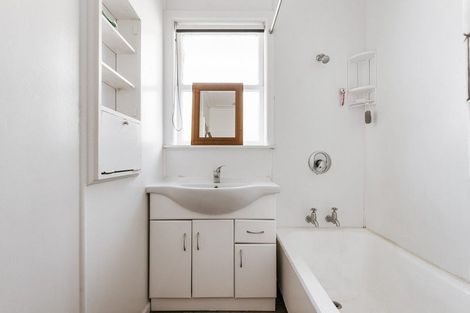 Photo of property in 1120b Papamoa Beach Road, Papamoa Beach, Papamoa, 3118