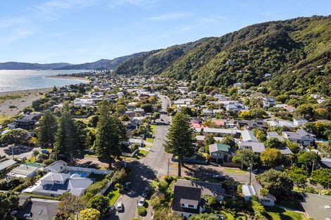 Photo of property in 425 Muritai Road, Eastbourne, Lower Hutt, 5013