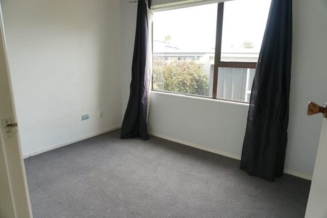 Photo of property in 2/170 Old Wairoa Road, Papakura, 2110