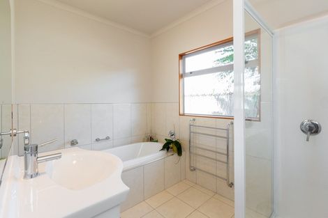 Photo of property in 3 Forbury Way, Taradale, Napier, 4112