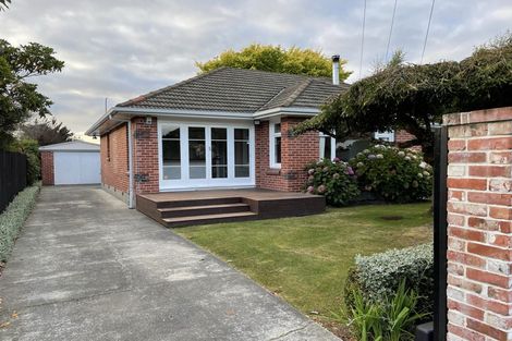 Photo of property in 6 Torquay Place, Bryndwr, Christchurch, 8053