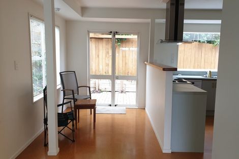 Photo of property in 2/34 Howard Road, Northcote, Auckland, 0627