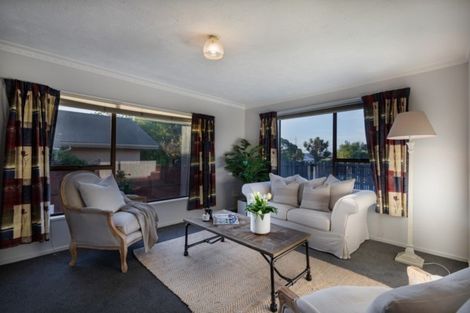 Photo of property in 1/15 Laing Crescent, Heathcote Valley, Christchurch, 8022