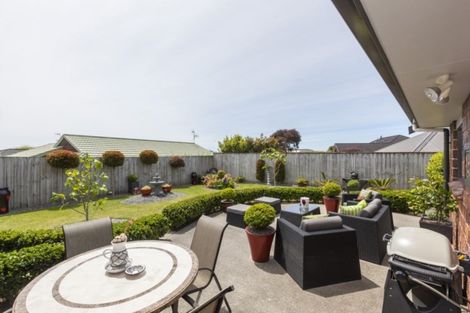 Photo of property in 17 Consort Close, Paraparaumu Beach, Paraparaumu, 5032