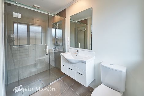 Photo of property in 2 Arena Court, Palmerston North, 4410