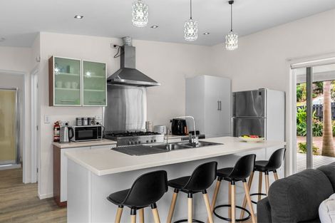 Photo of property in 4 Te Whai Street, Mangawhai Heads, Mangawhai, 0505