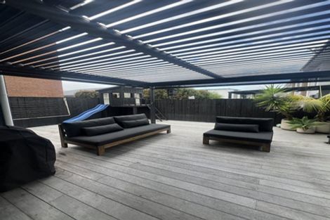 Photo of property in 18 Rangihina Road, Hobsonville, Auckland, 0616