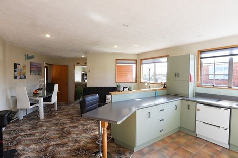 Photo of property in 11 Calder Place, Winton, 9720