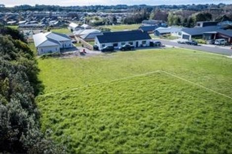 Photo of property in 28 Huia Street, Waikanae, 5036