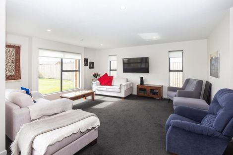 Photo of property in 7 Loch Tanna Way, Broomfield, Christchurch, 8042