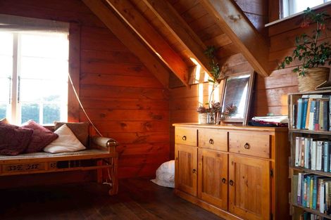 Photo of property in 132 Lone Kauri Road, Karekare, New Lynn, 0772