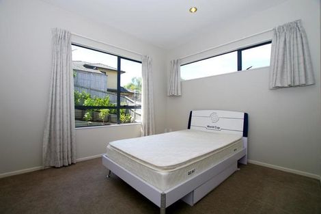 Photo of property in 26 Catlins Place, Fairview Heights, Auckland, 0632