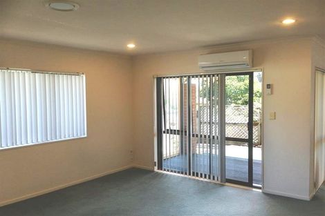 Photo of property in 3 Grande Vue Road, Papatoetoe, Auckland, 2025