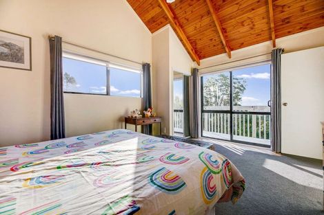 Photo of property in 11 North Way, Titirangi, Auckland, 0604